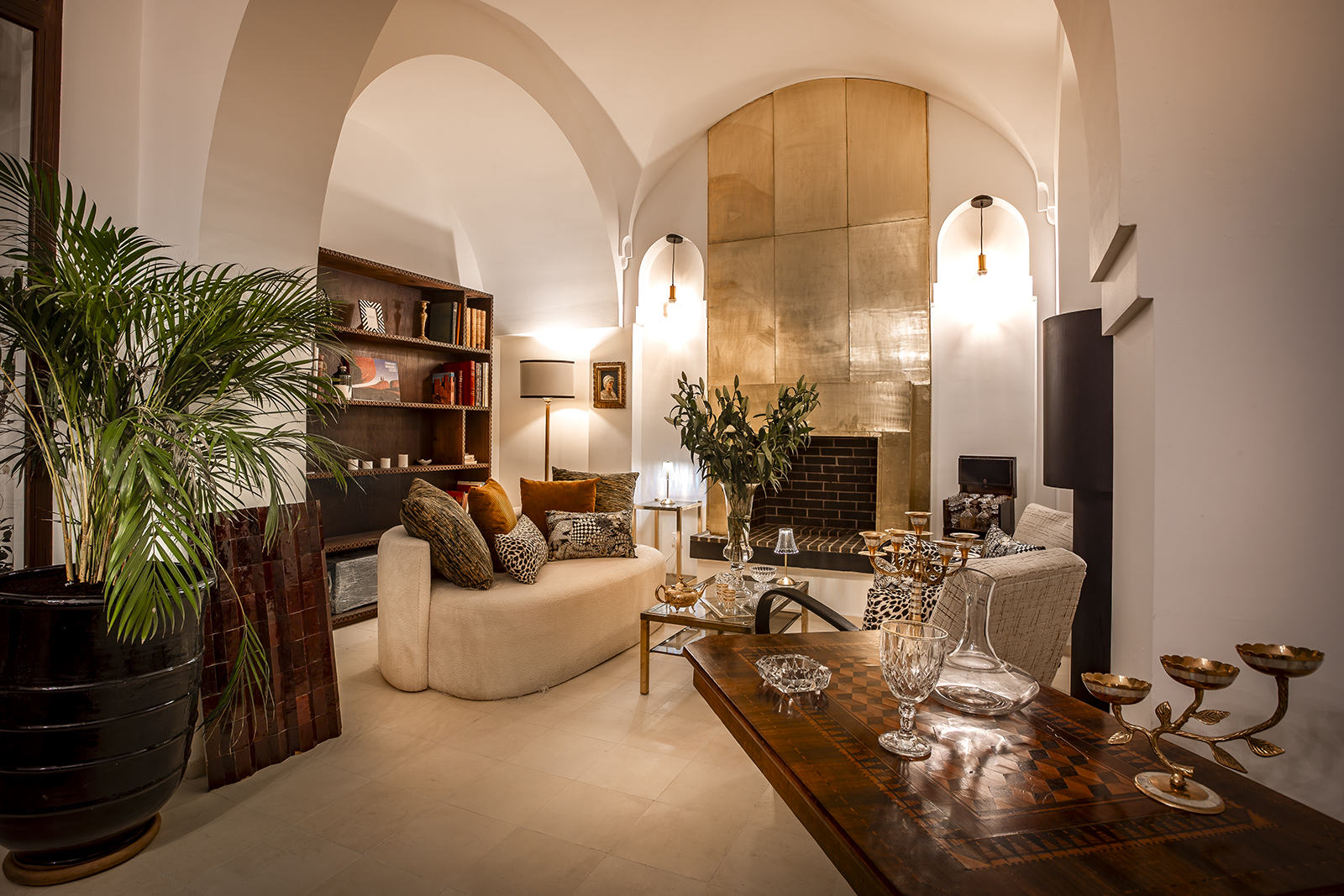 Le salon avec sa cheminée