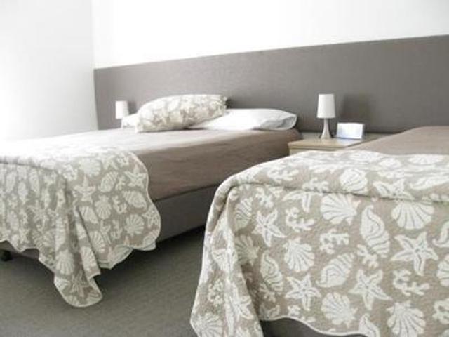 Apartment accommodation Shellharbour Resort bedroom