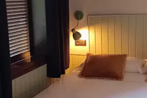 Detalle cama Atalaya
