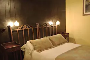 Detalle cama Londres