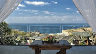 PRIVATE VILLAS OF BALI - Villa Tirta Kencana - Ocean Vista Suite in with panoramic ocean view.