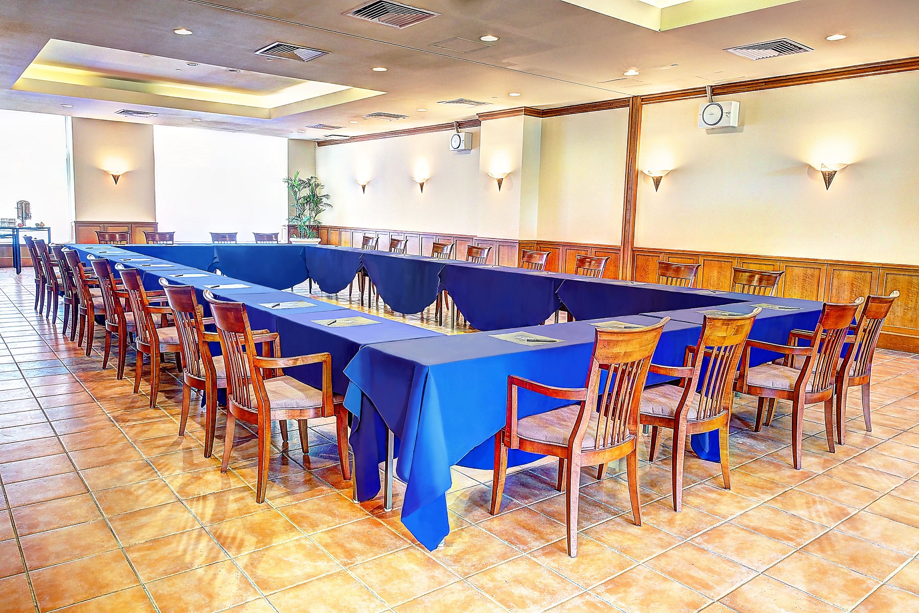 banquet room of leopalace resort guam