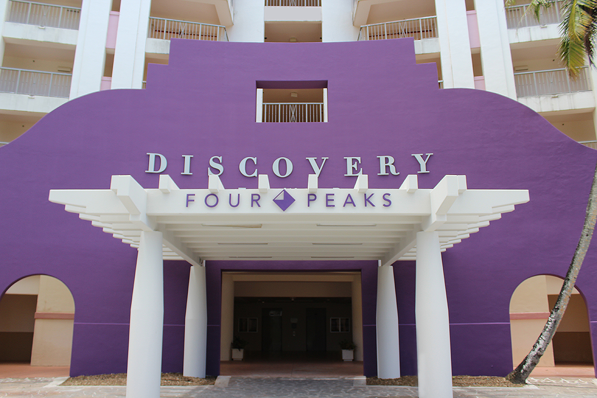 fourpeaks condominium room of leopalace resort guam