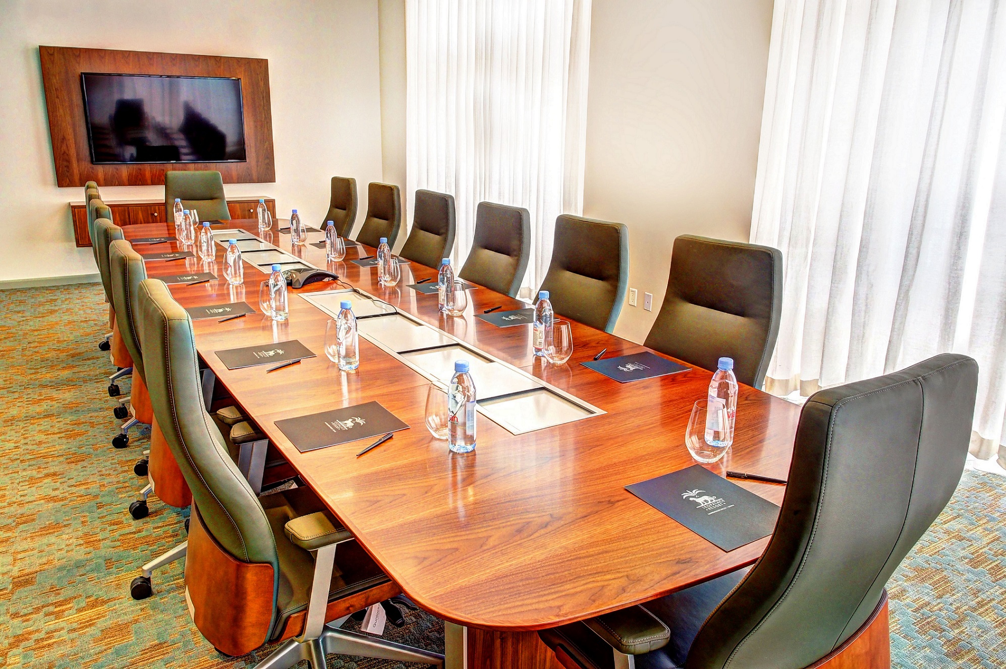 business meeting room of leopalace resort guam