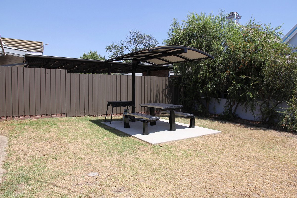 Relaxing outdoor area at Tumut apartment