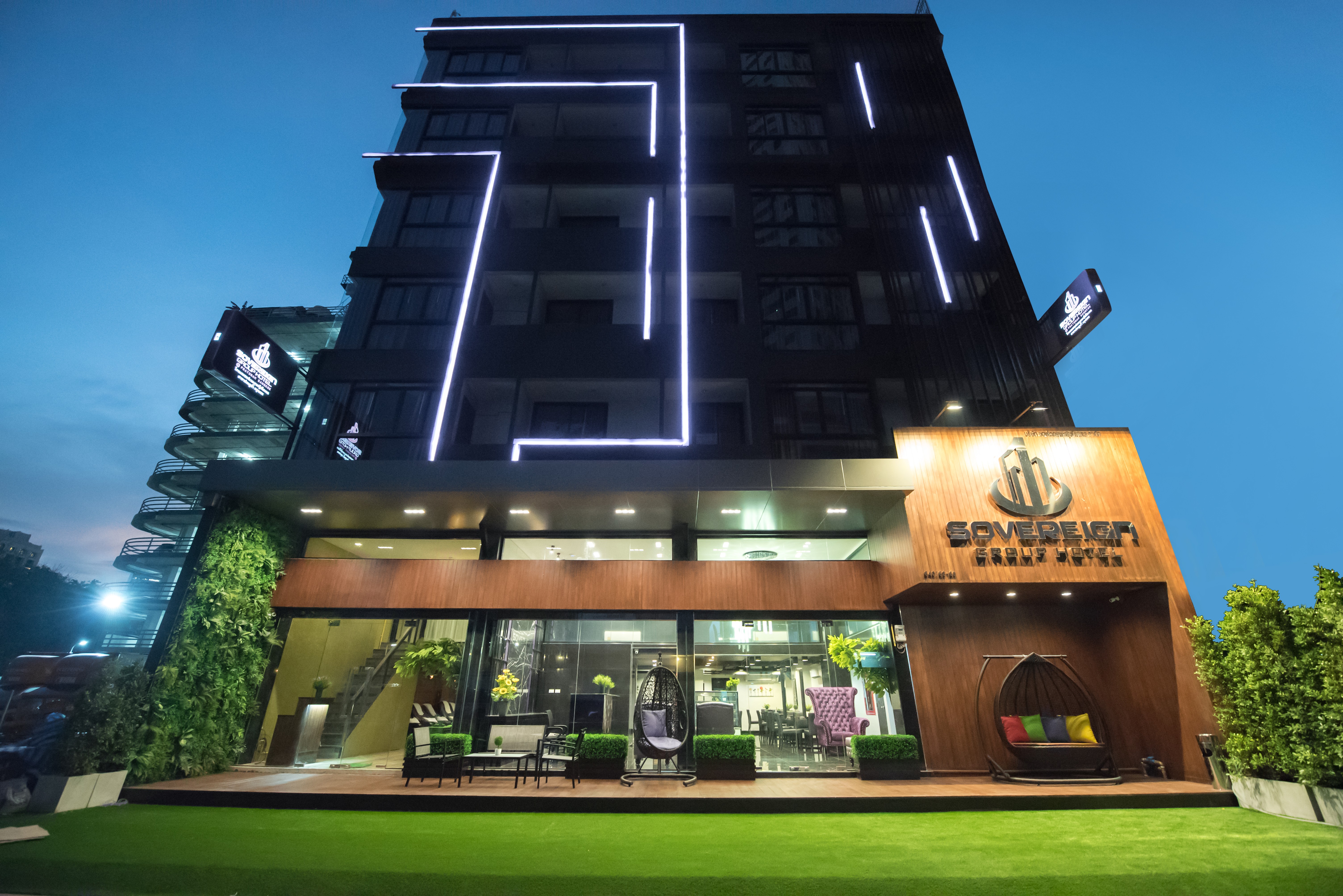 Home Sovereign Group Hotel At Pratunam Bangkok - 