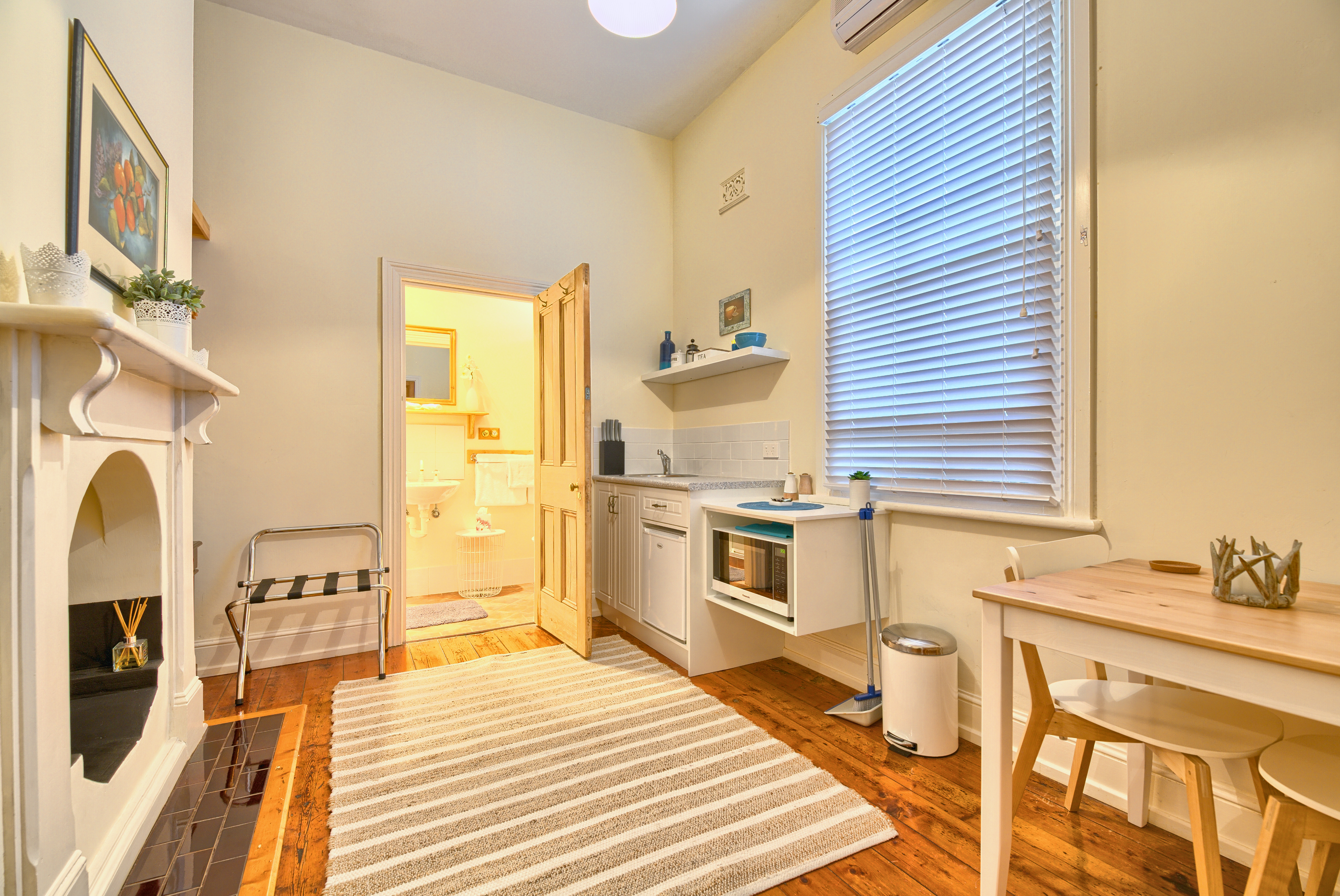 Suite 2 Kitchenette and Bathroom