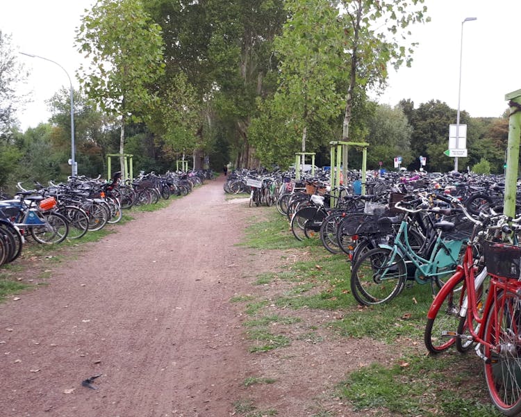 Fahrradparkplatz - Fortuna Stadion Düsseldorf