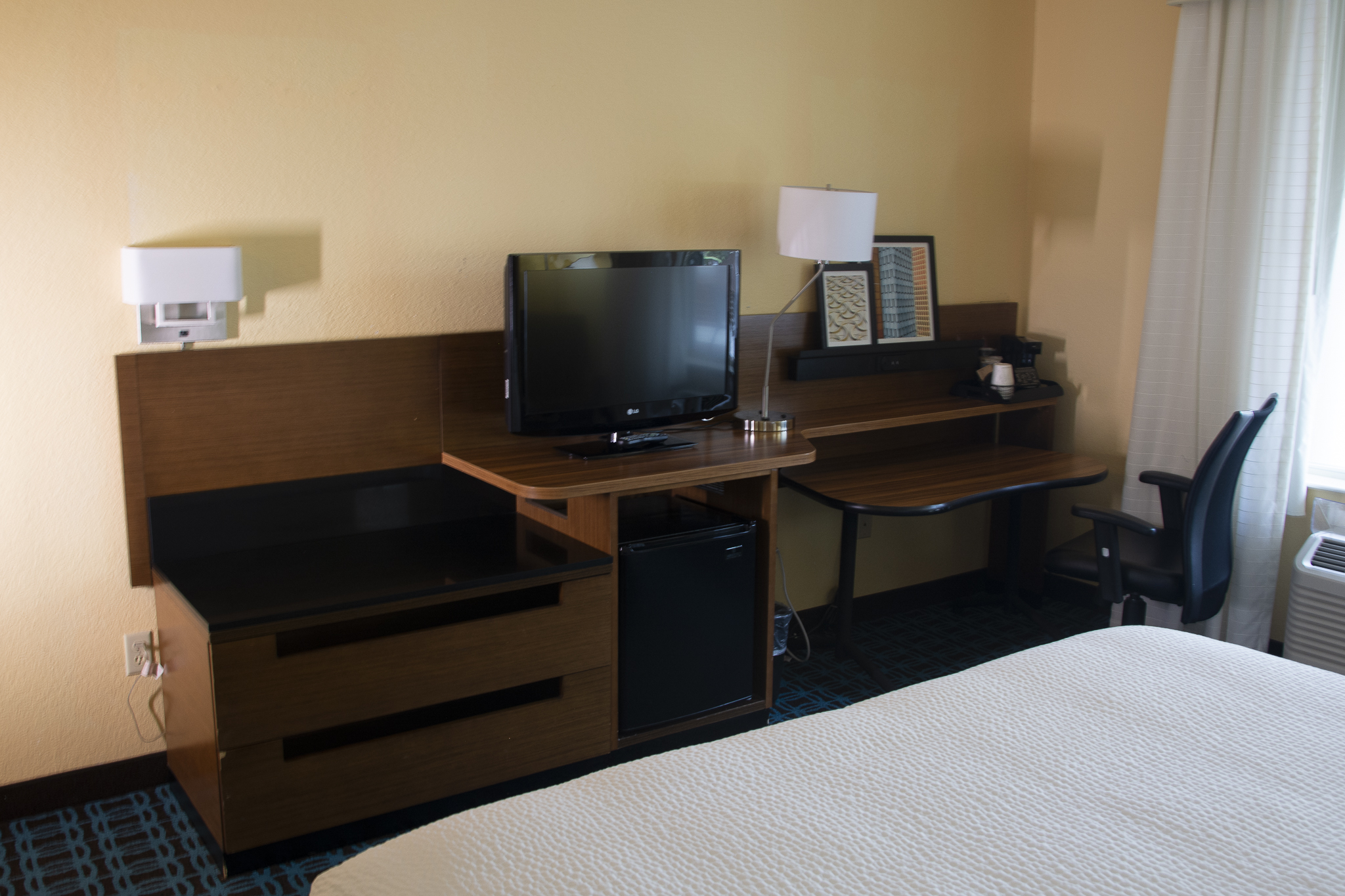 Single King work space