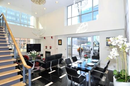 Yonge Suites Deluxe Split Level 2 Bedroom Penthouse H Living and Dining Room