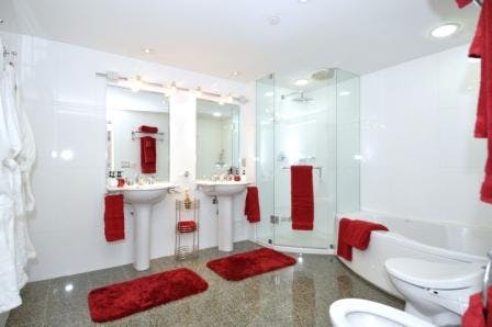 Yonge Suites Deluxe Split Level 2 Bedroom Penthouse H 6 piece ensuite Master Bathroom