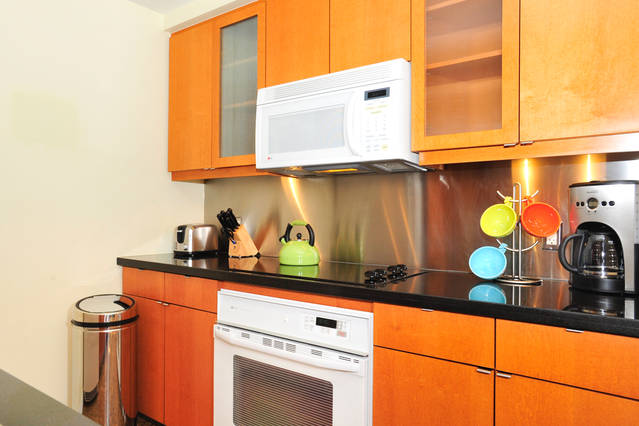 Yonge Suites One Bedroom Suite Fully Equipped Kitchen