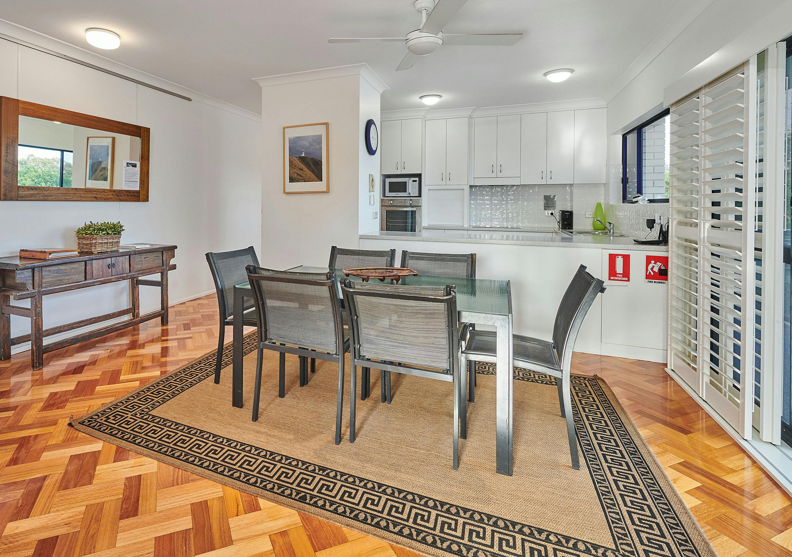 A Bay Breeze Cape Apartments