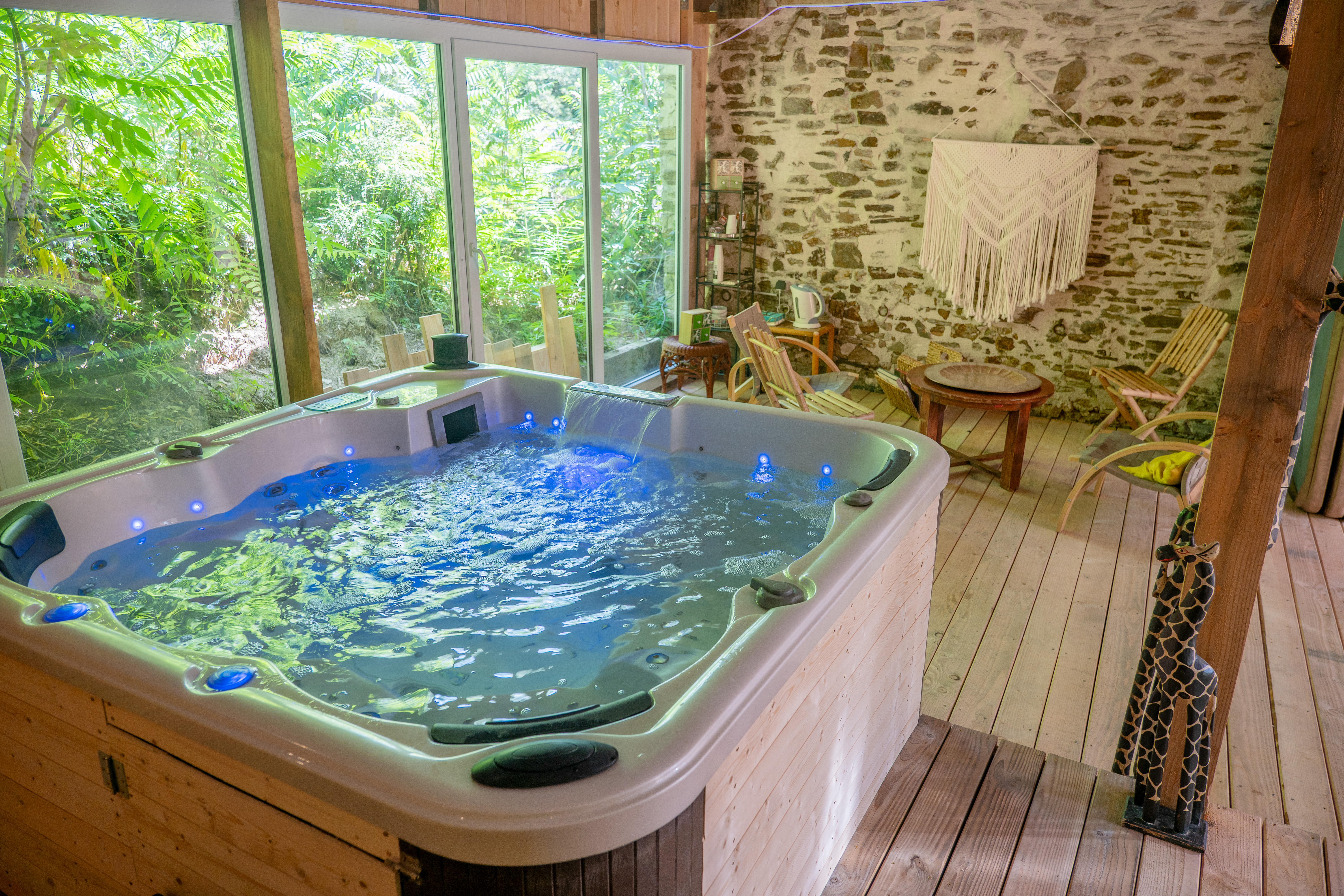ABN Au-Bonheur-Nomade Jacuzzi détente SPA Espace bien-être