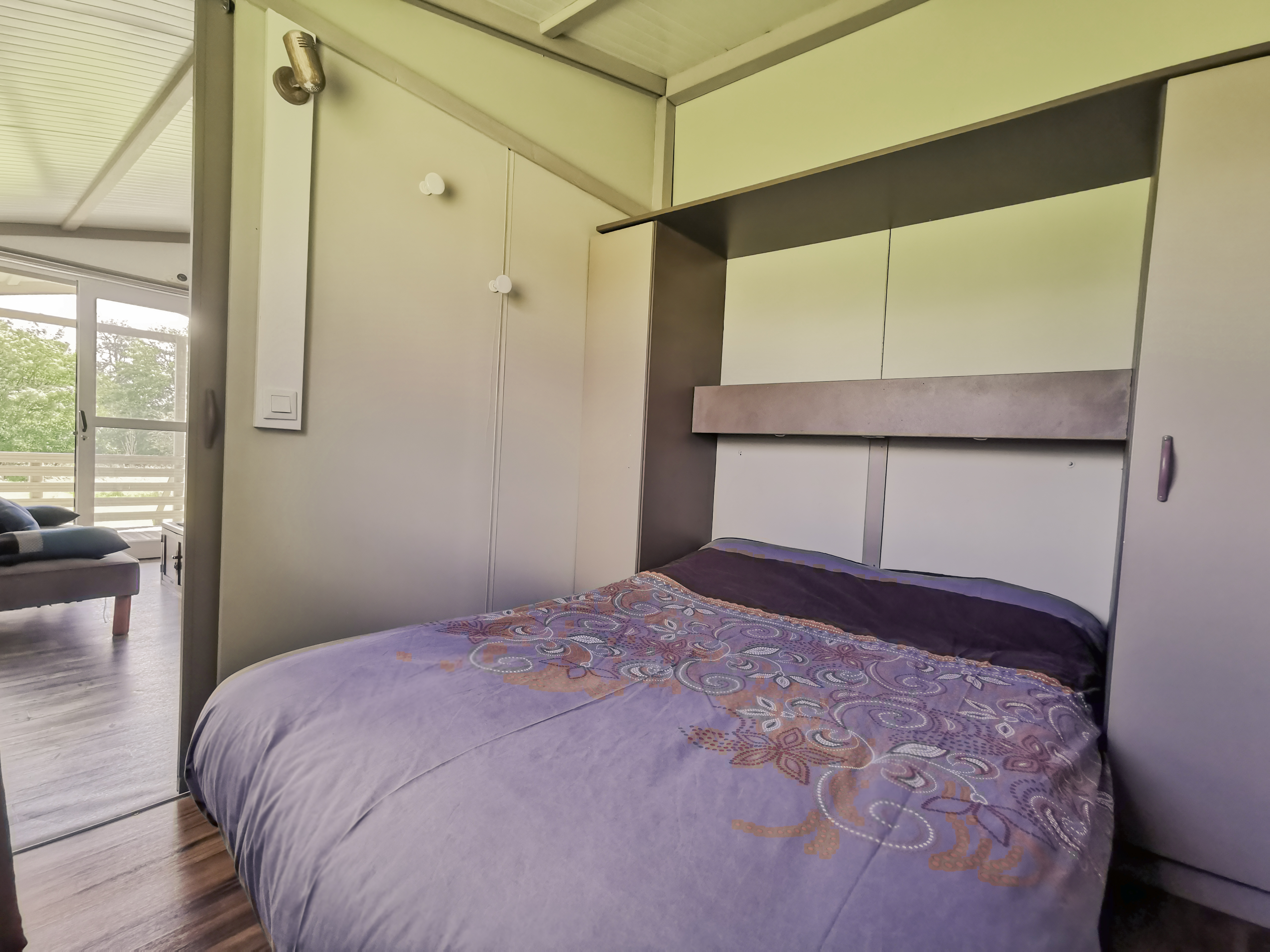 Chalet Orange 6 couchages - Au Bonheur Nomade - Intérieur de la chambre parentale double