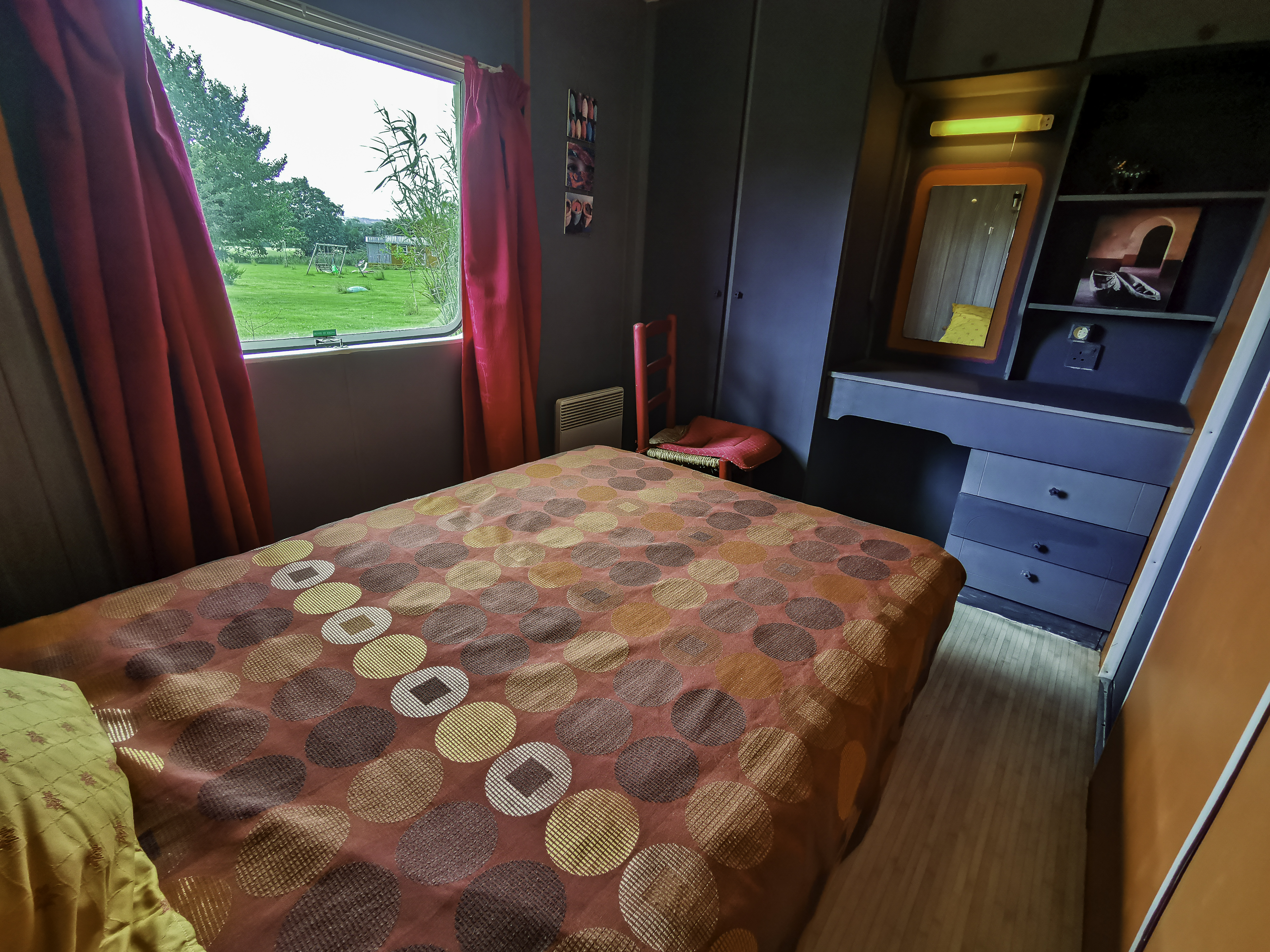 Au-Bonheur-Nomade-MobilHome Intérieur Chambre parentale duo couple