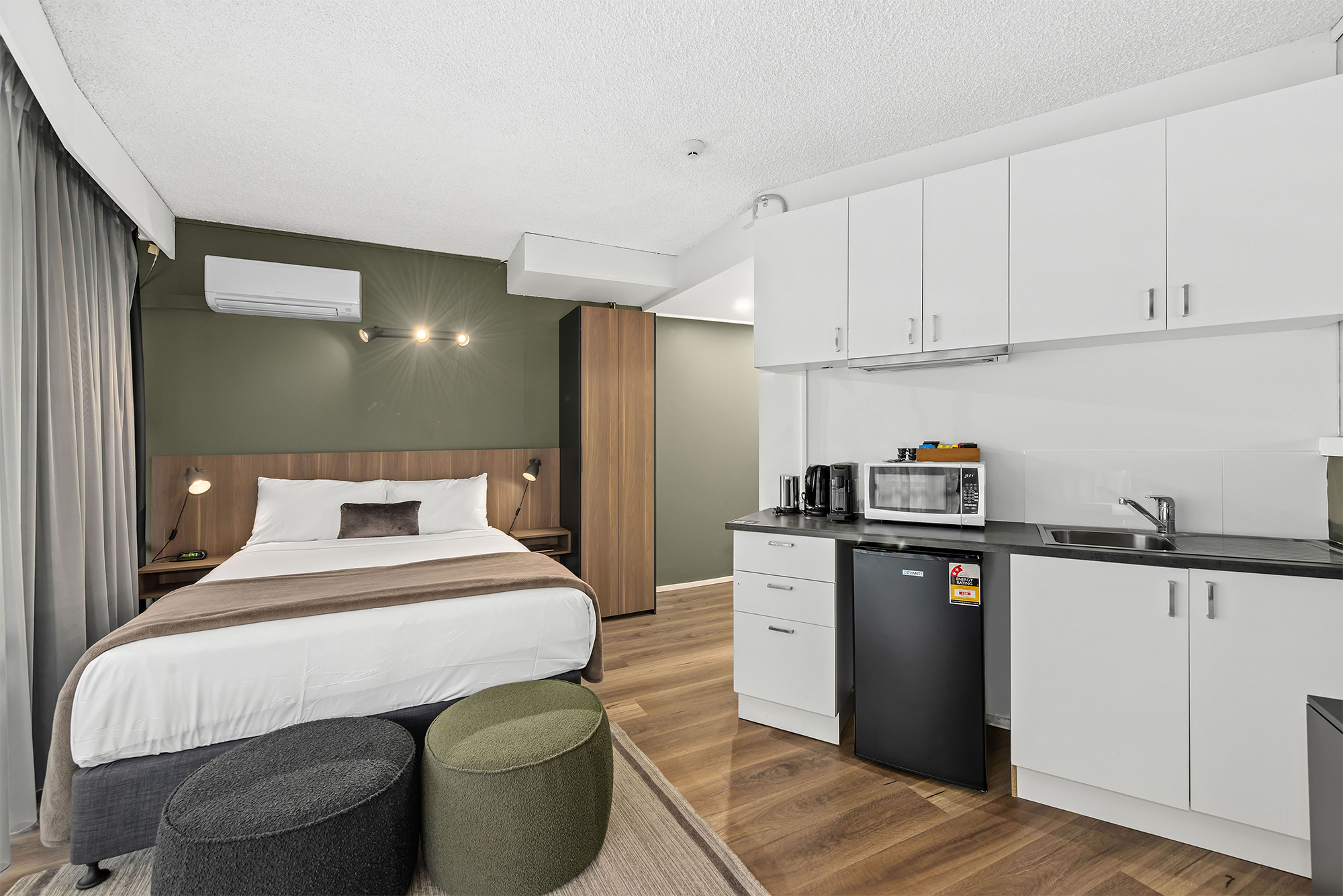 Queen room at the Tower Mill Hotel Brisbane