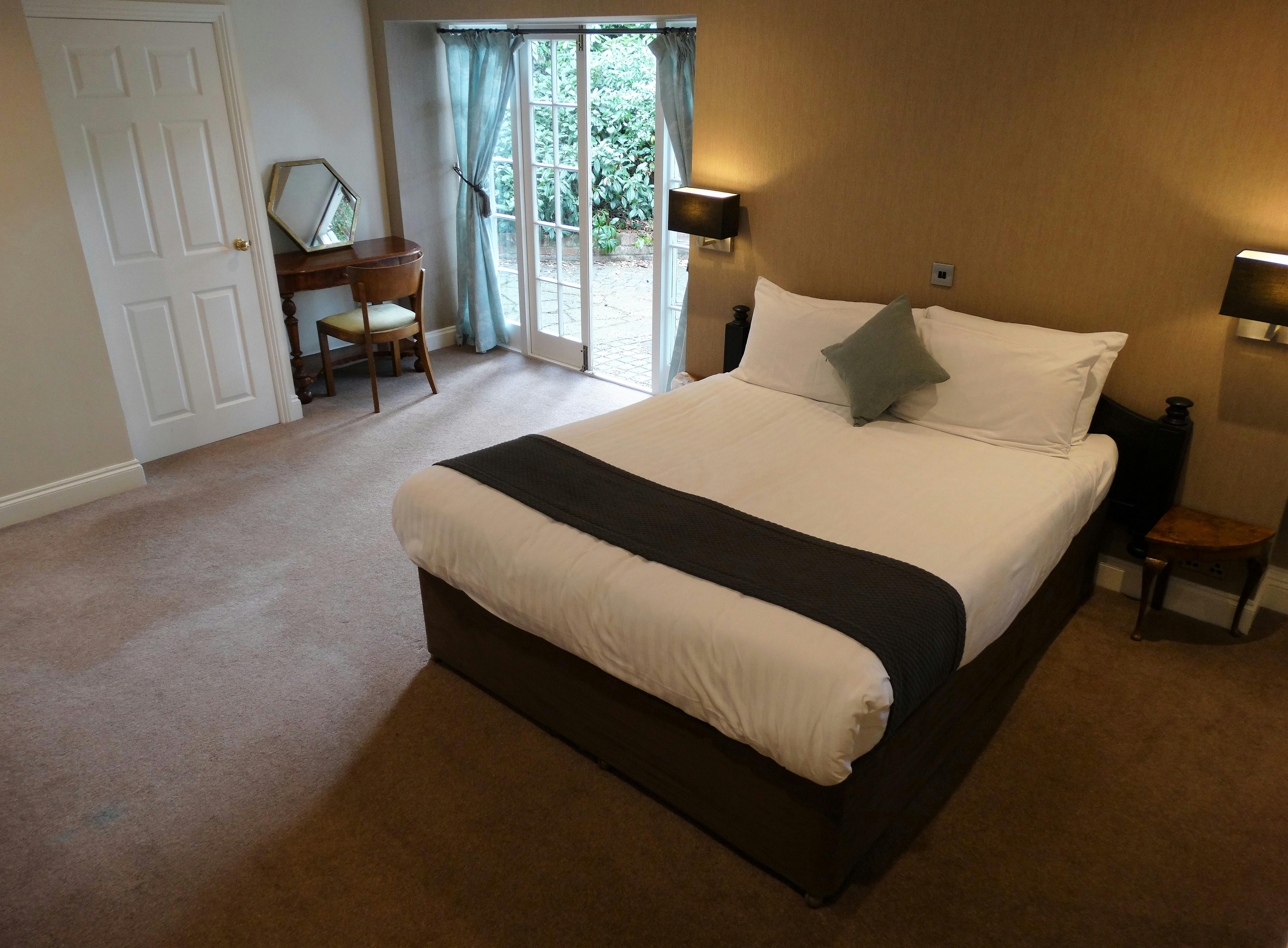 Superior Bedroom. Hotel Wokingham