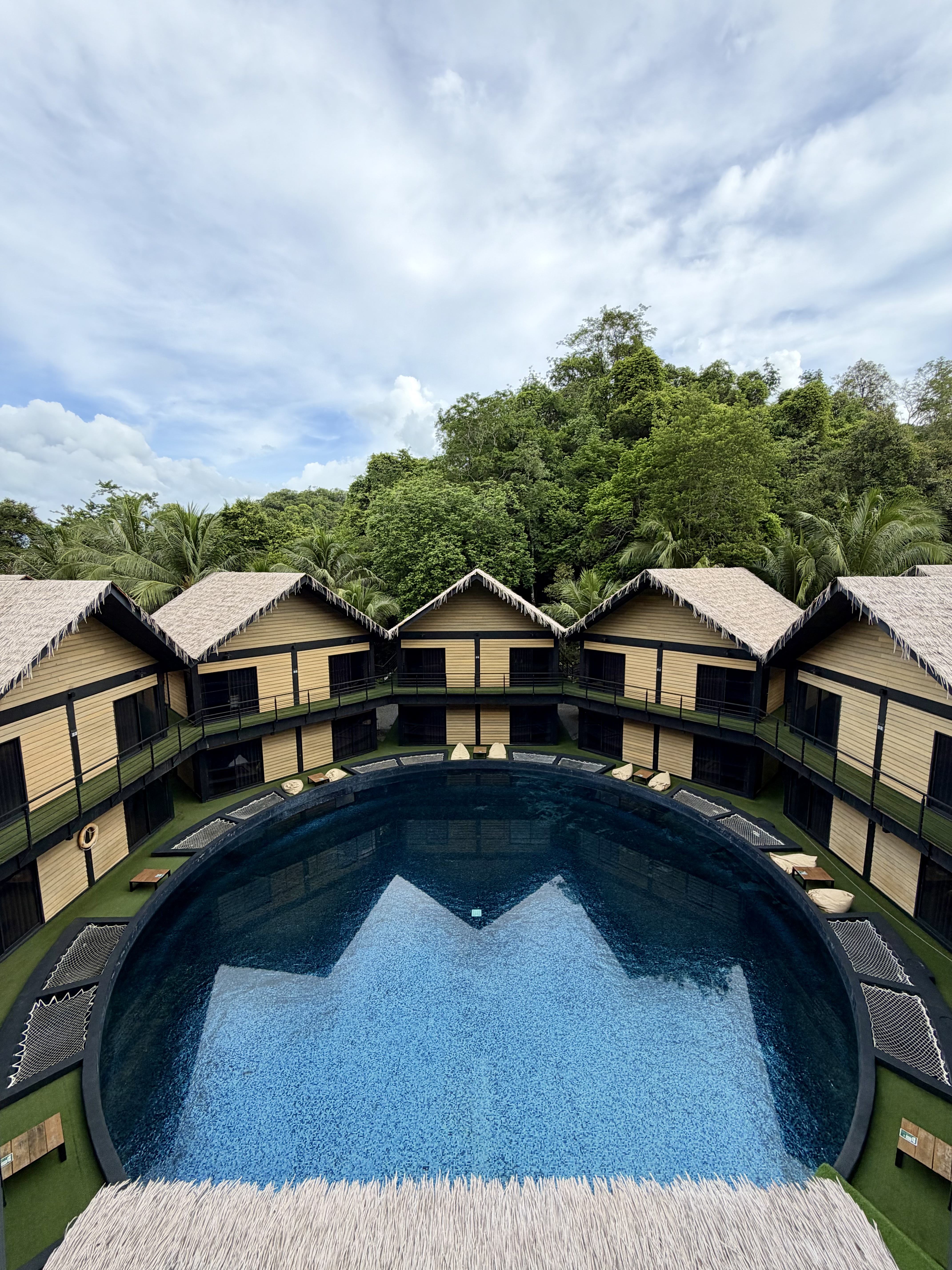 a_coral_reefs_resort_langkawi_swimming_pool