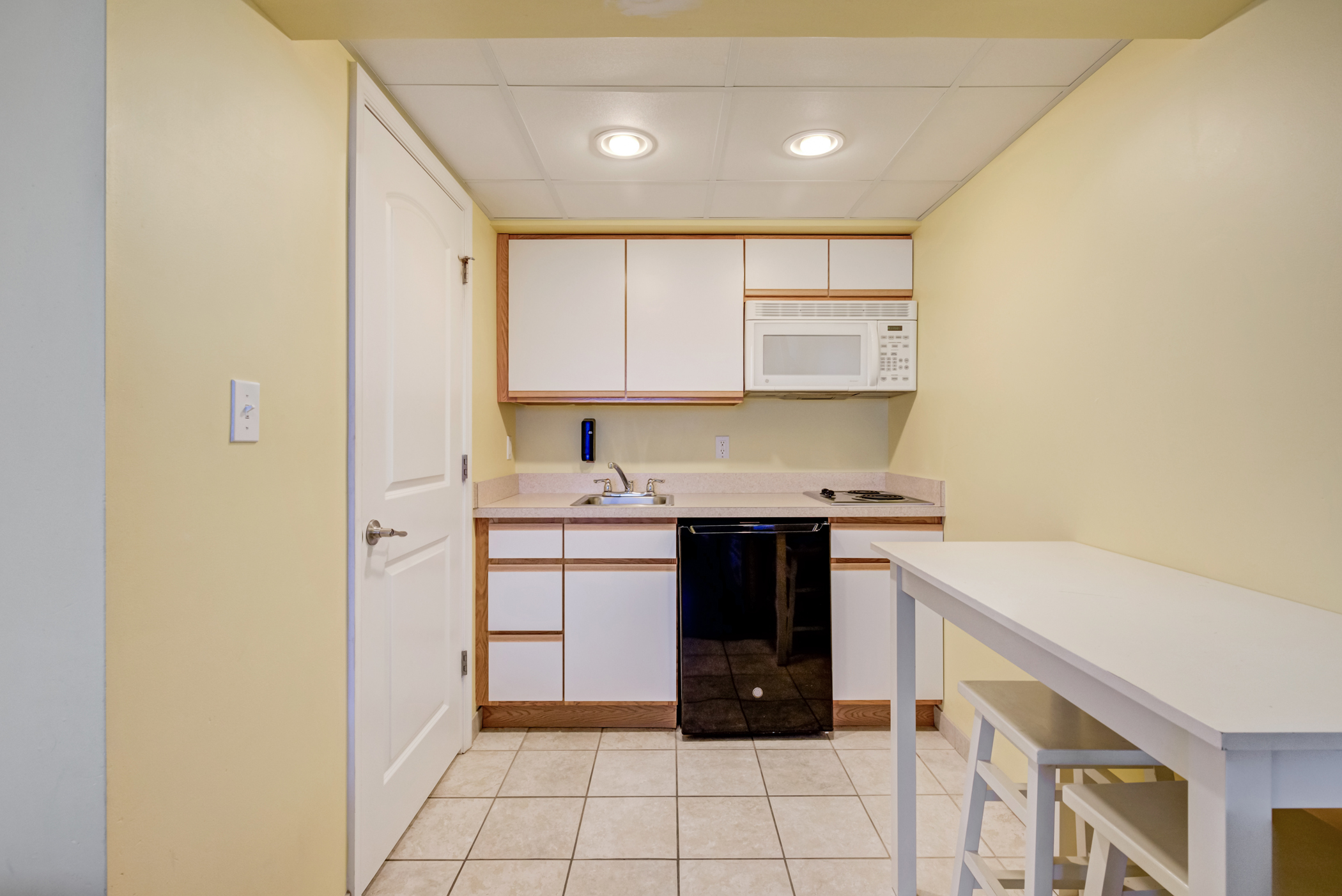 Room 419- Studio room with 2 double beds | Ocean 7 Motel