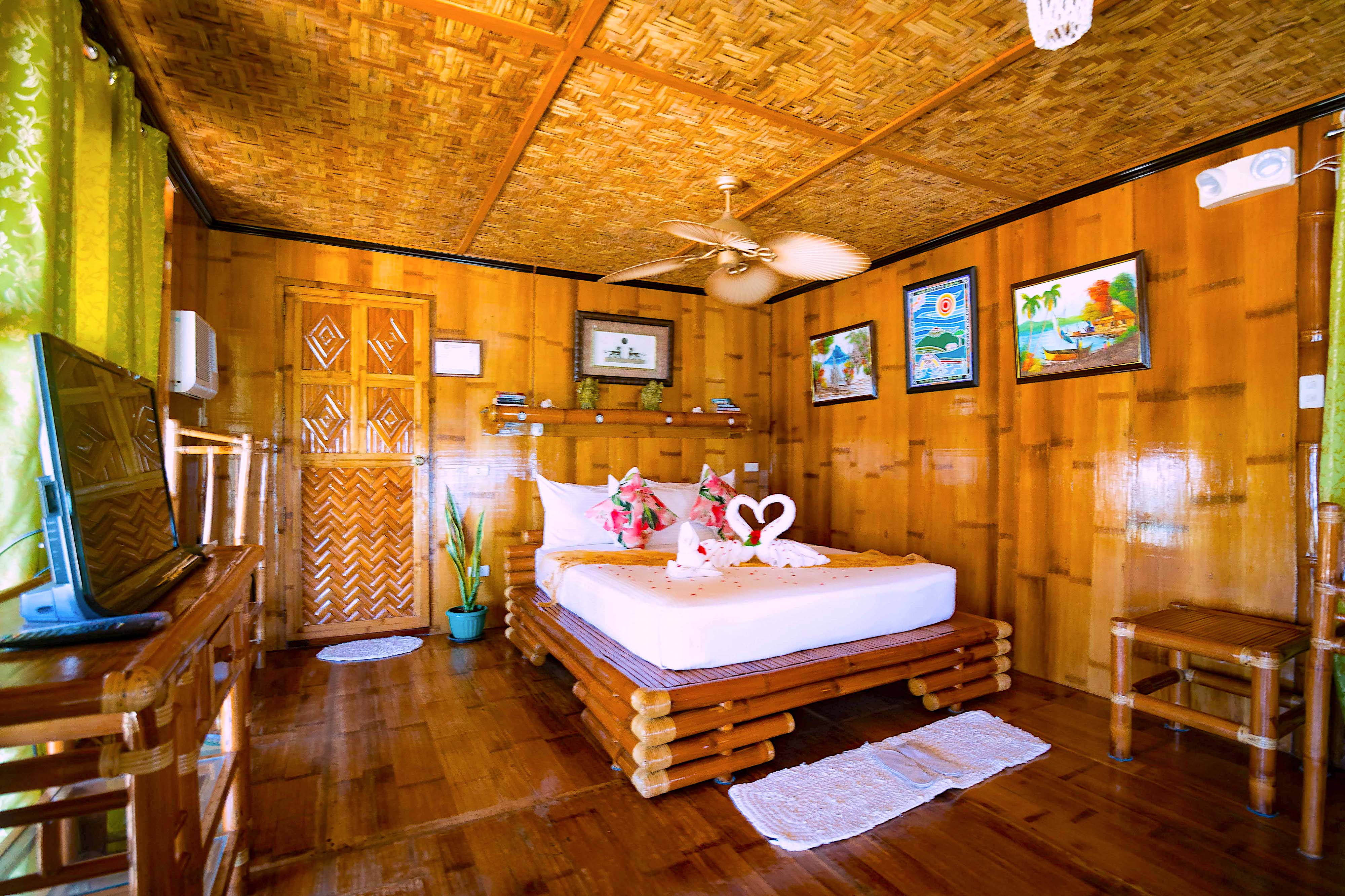 Classic Beachfront Suite- 6500