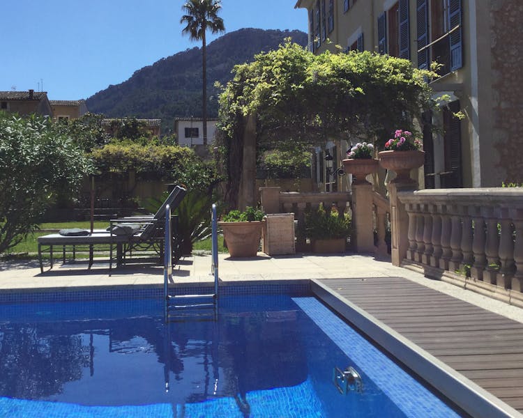 Clear blue skies and mountains viewed from the Salvia Pool