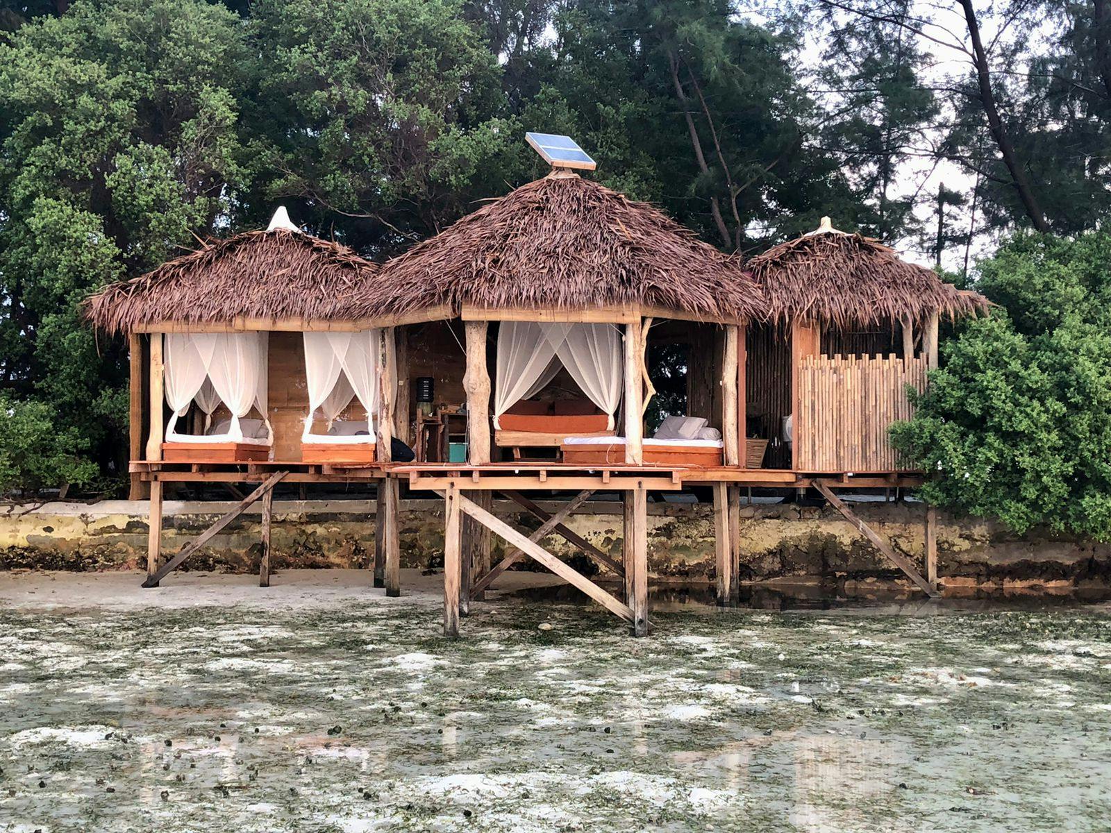 Desa Laguna rustic open air cabin