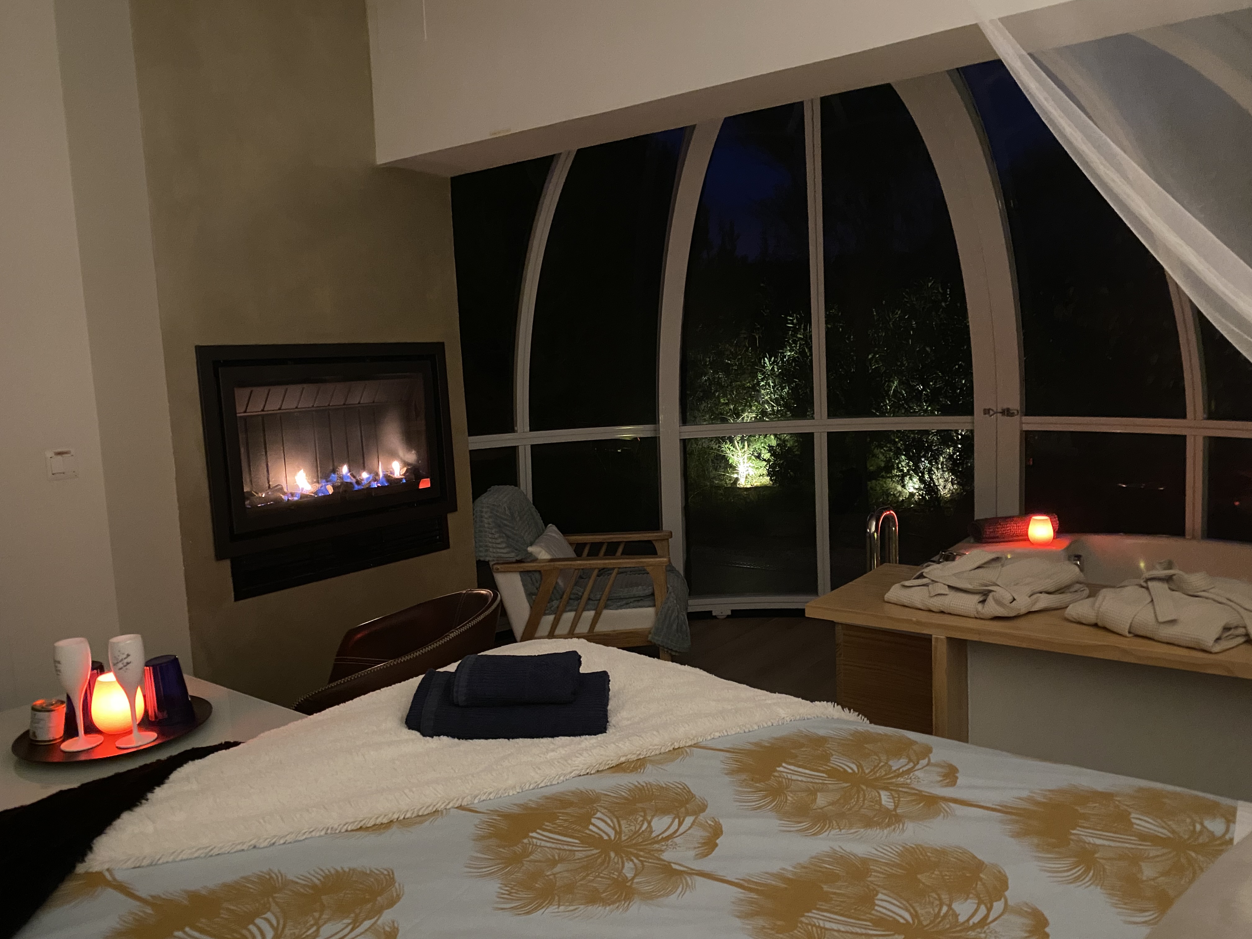 Suite Agua Esfera con estufa y jacuzz