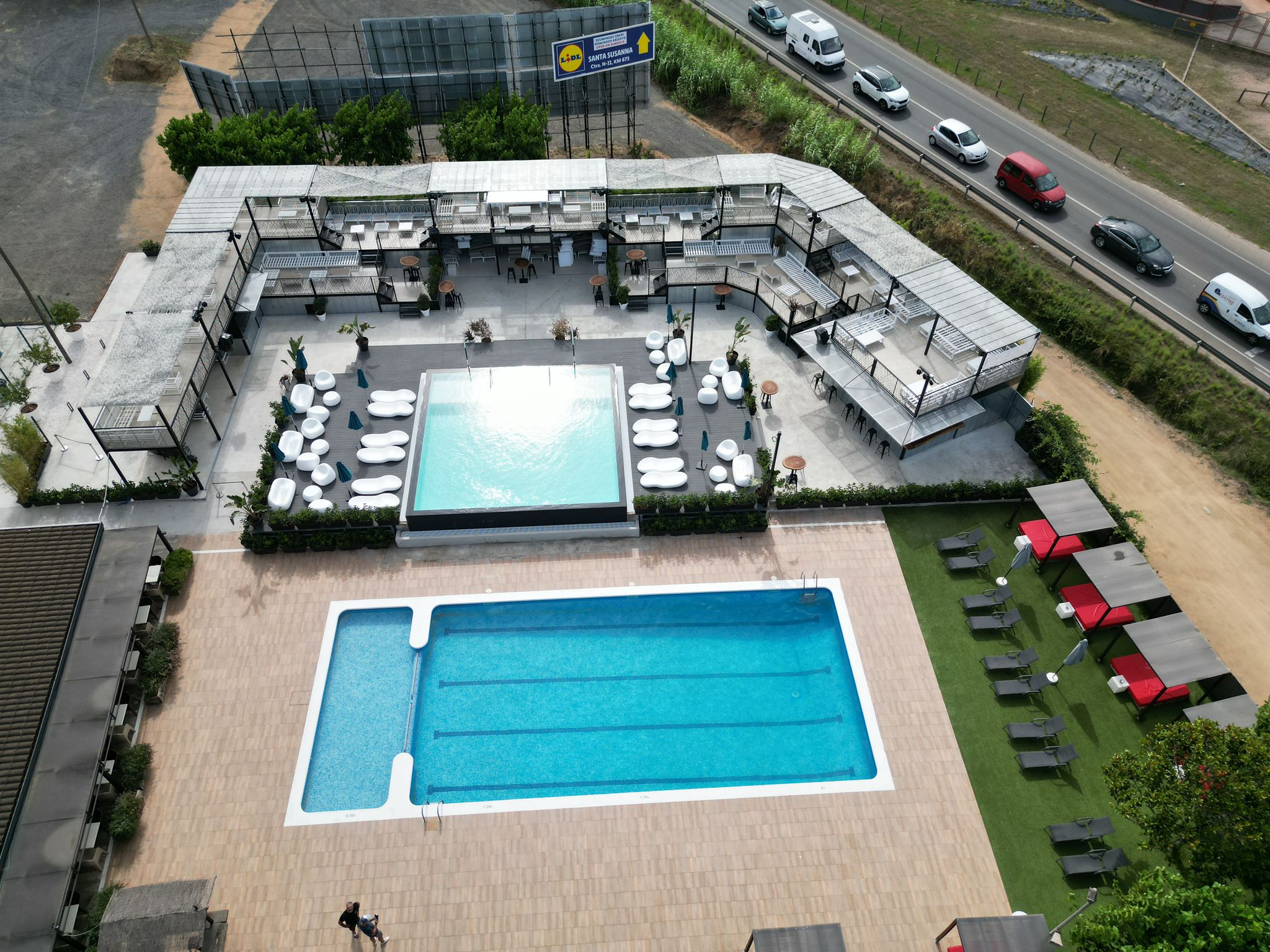 Nuestras dos piscinas.