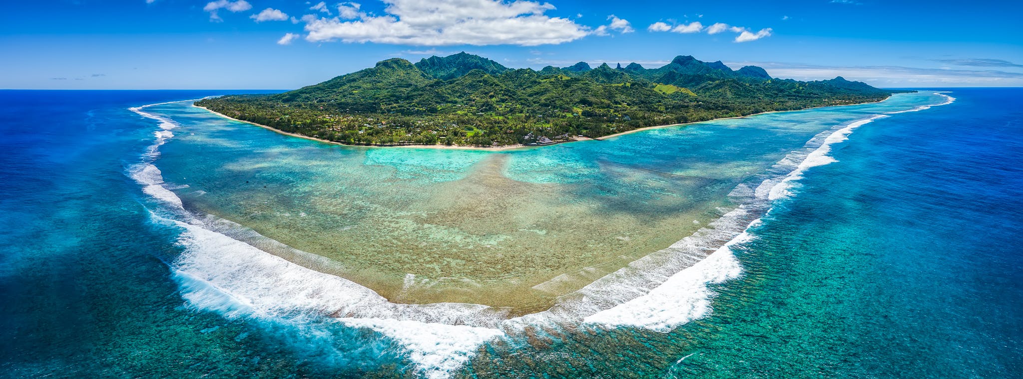 Location Sanctuary Rarotonga on the beach