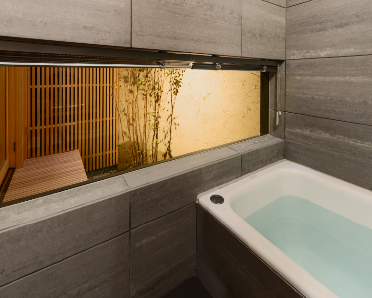 BenTen West - 1F Bathtub with garden view