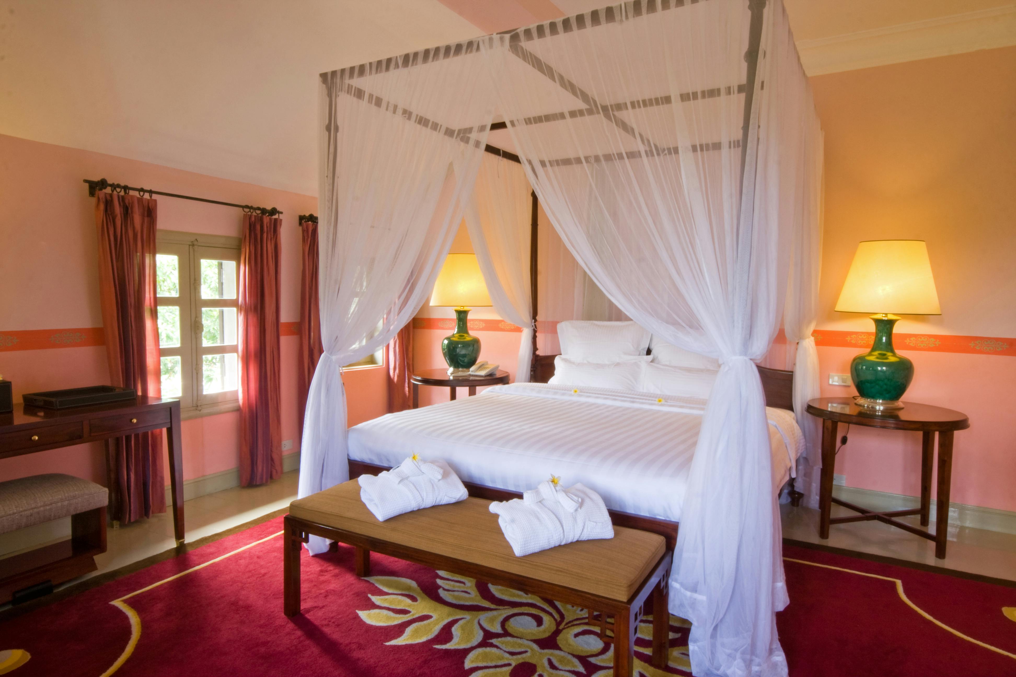 Villa Maly Deluxe room king bed
