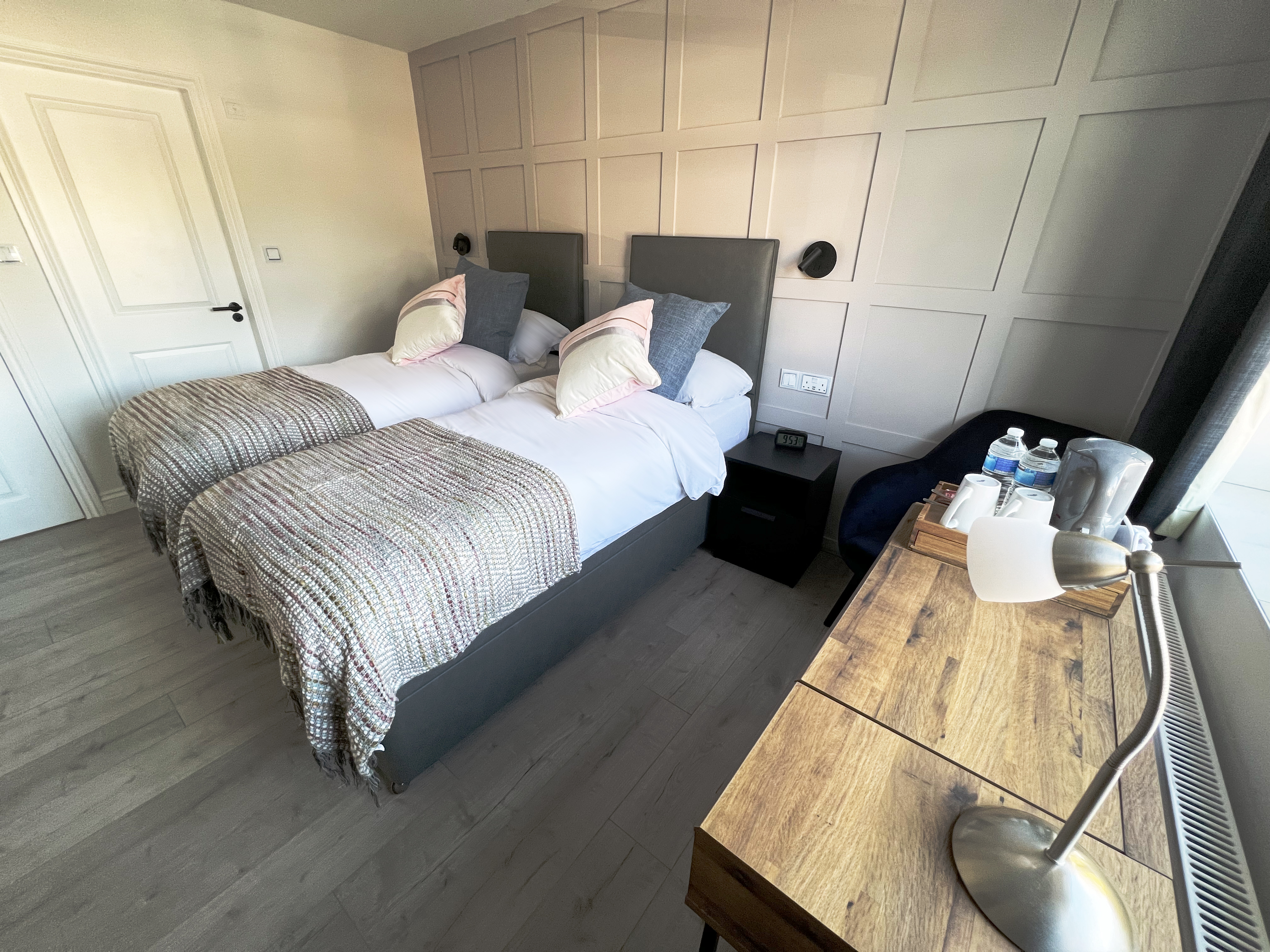 United Home B&B guest bedroom Victoria City Room