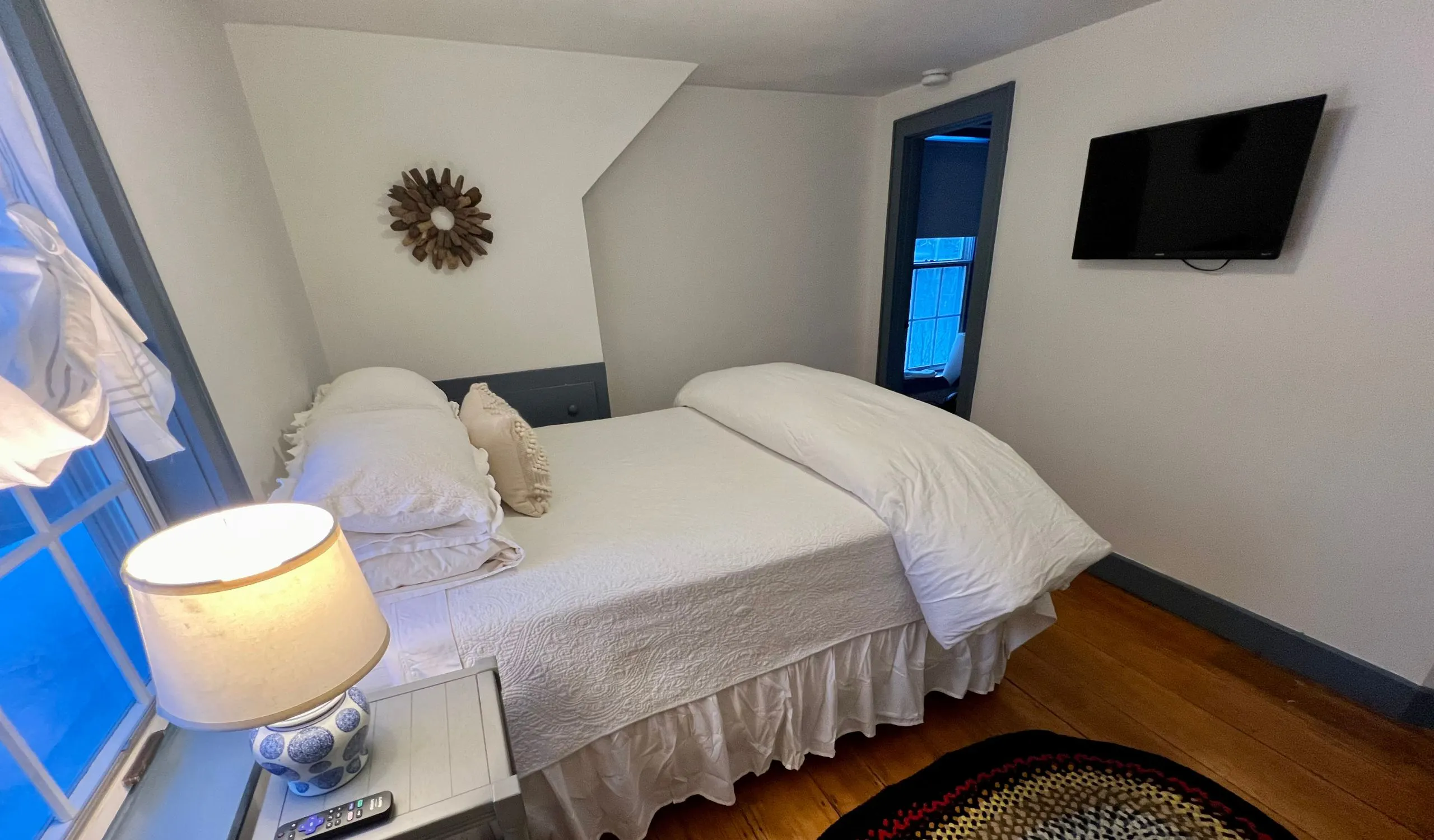 Room #3 - Queen Sized Bed | The Griff Inn