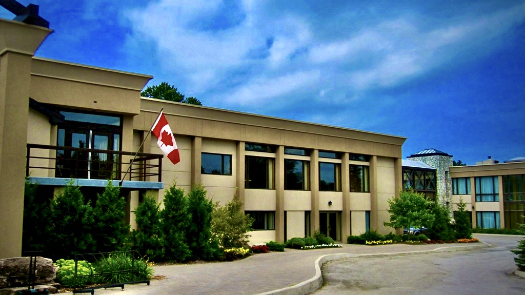 Home Pinestone Resort And Conference Centre