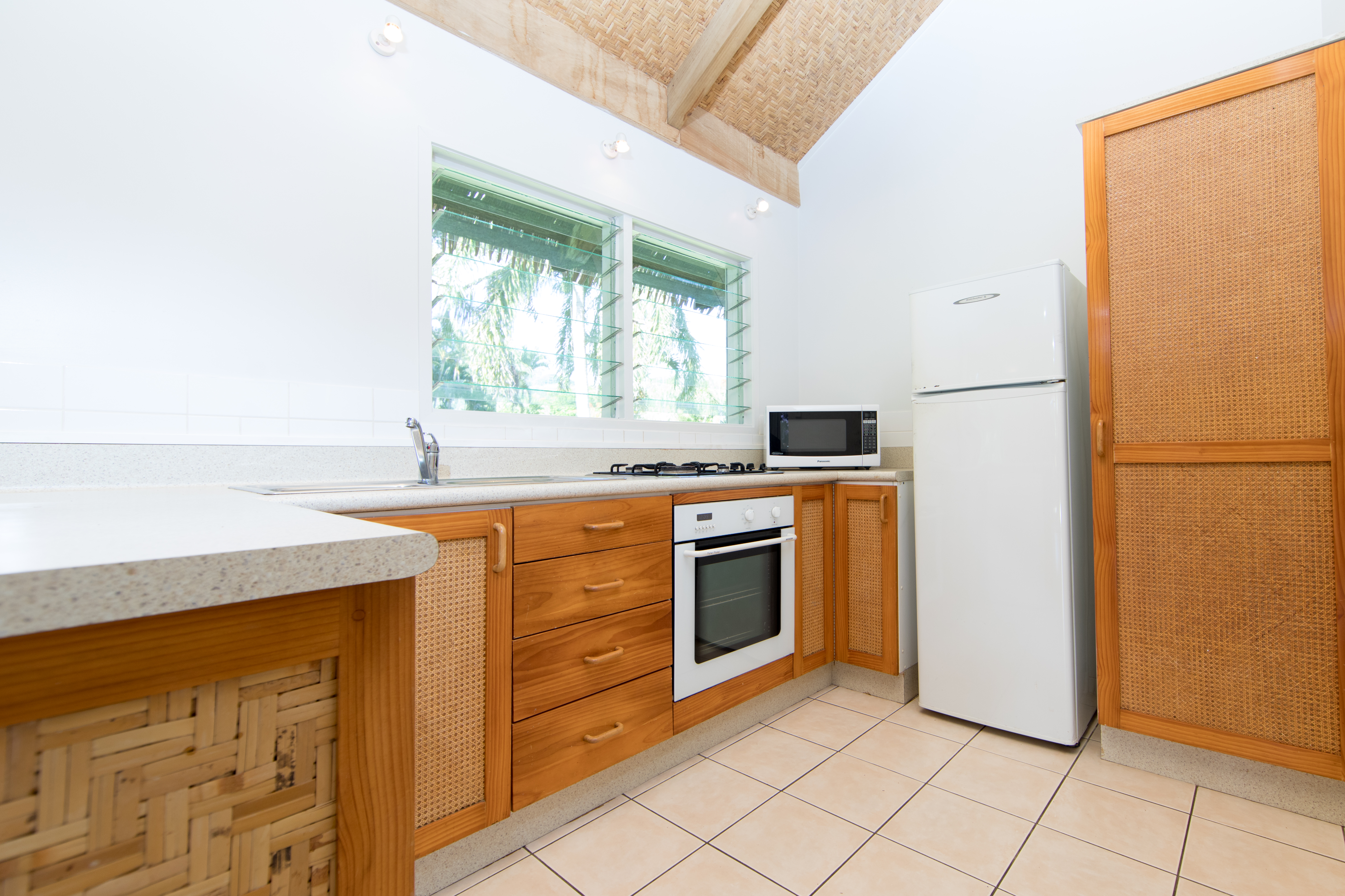 2 Bedroom/1 Level Villa Kitchen