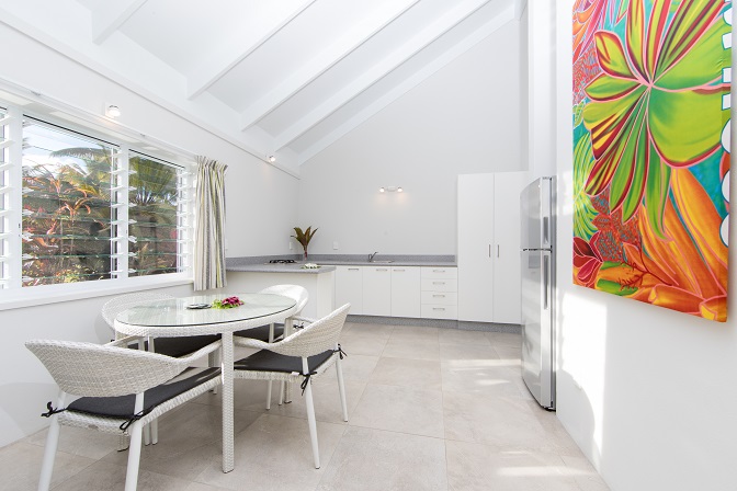 1 Bedroom Villa Dining/Kitchen