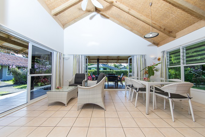 Bedroom One Level Dining/Lounge