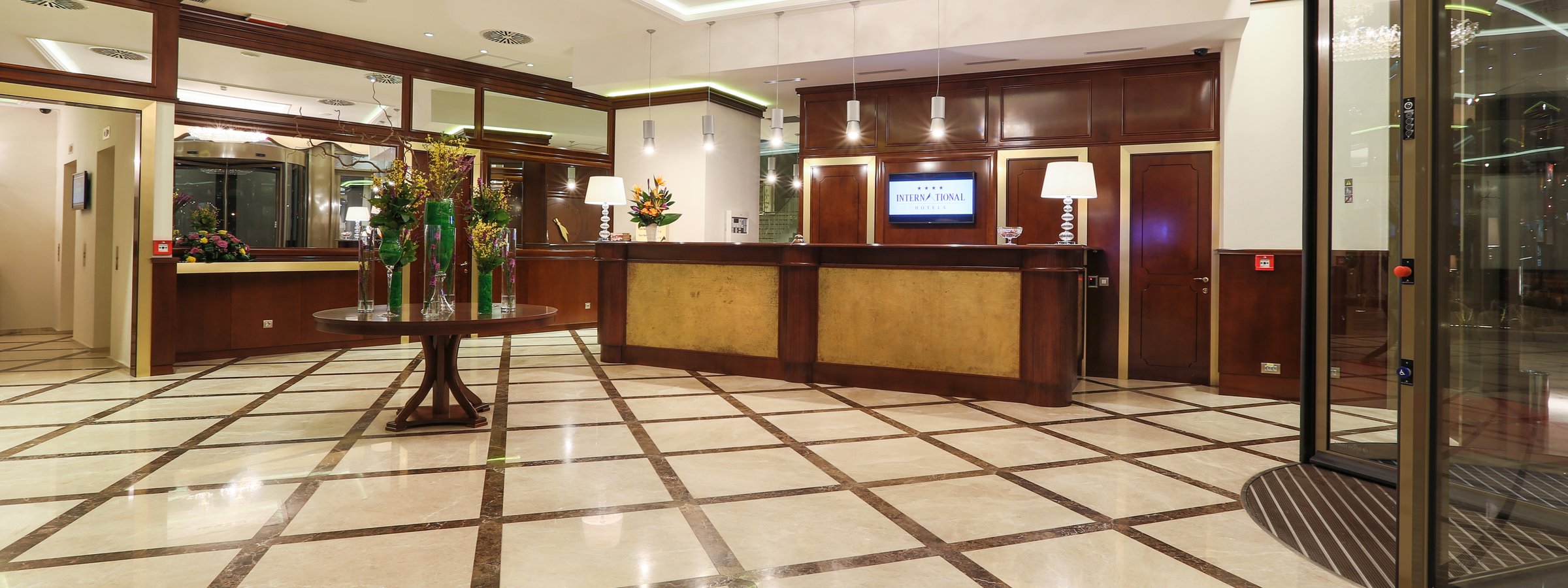 Lobby and reception, Hotel INTERNATIONAL Iași 1