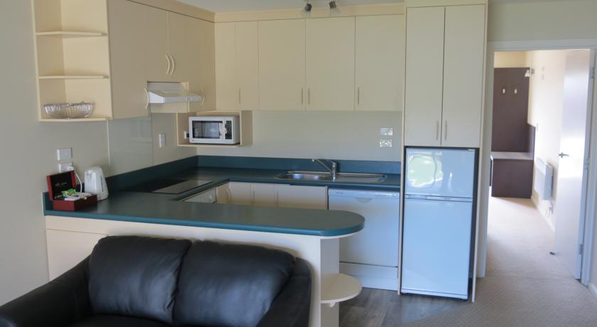 One bedroom king kitchen