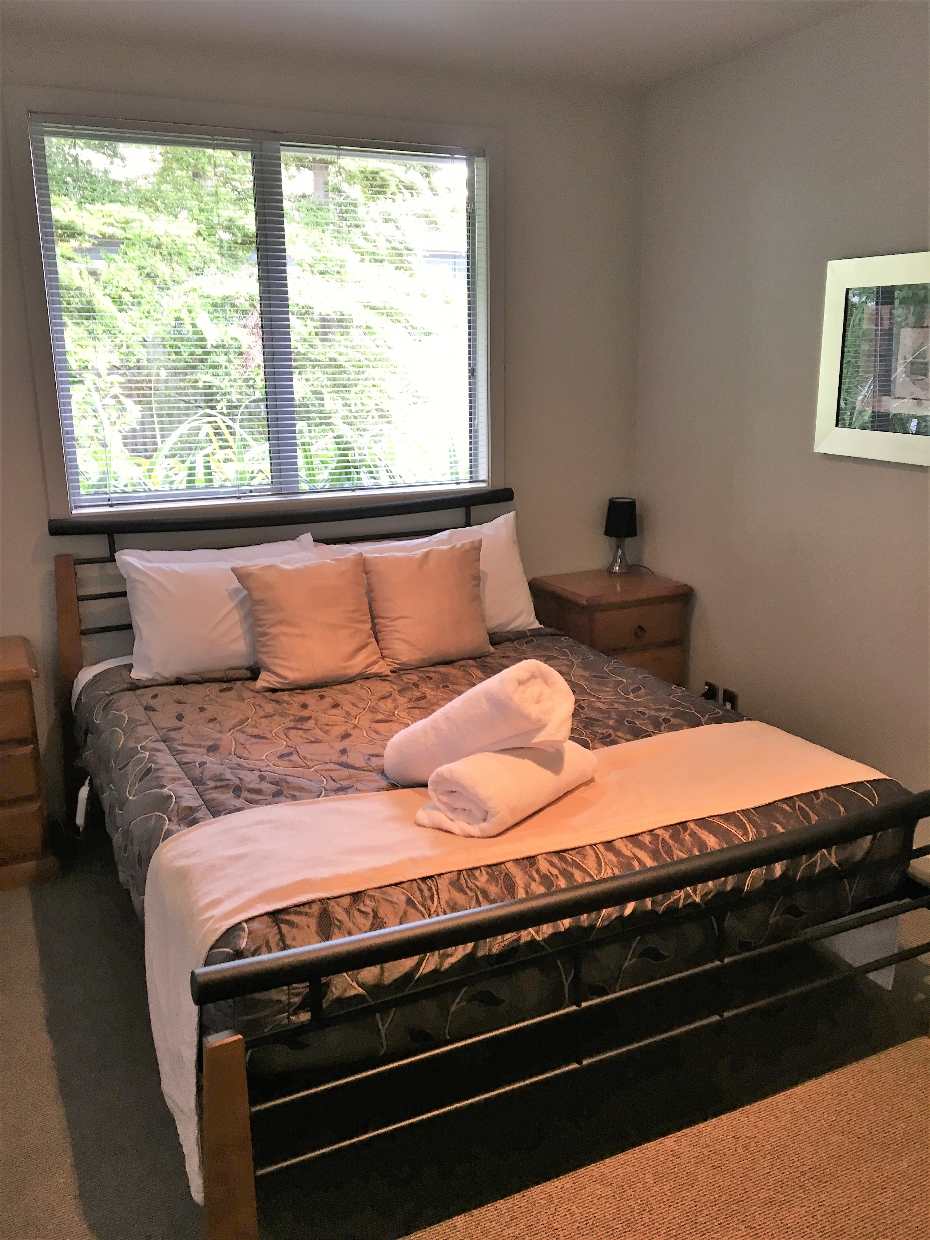 2nd bedroom in 3 bedroom townhouse