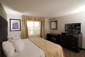Double King Kitchenette On Suite