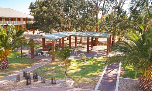 Relax in the Gardens at Standpipe Golf Motor Inn