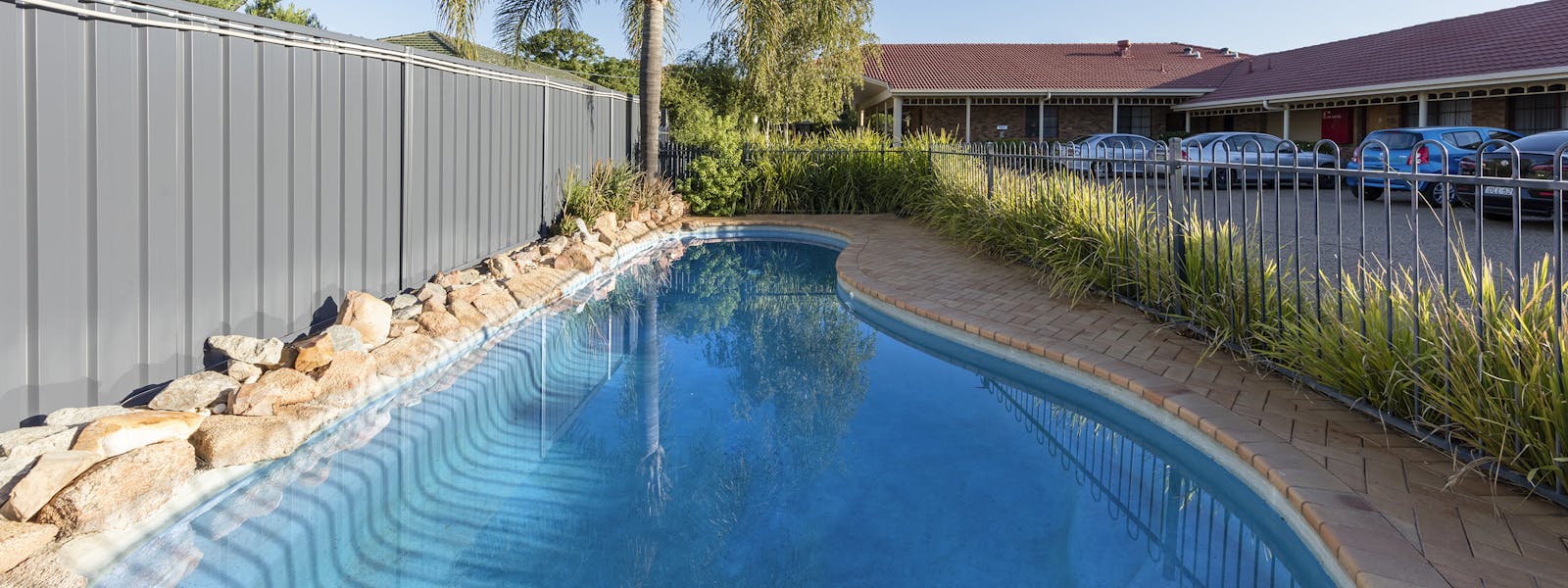 Ambassador Motor Inn Alberta Canada Home | Best Western Ambassador Motor Inn & Apartments