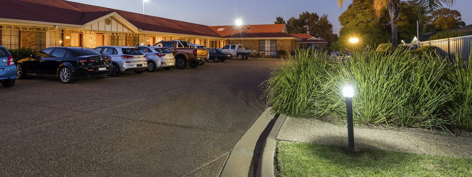 Ambassador Motor Inn Alberta Canada Home | Best Western Ambassador Motor Inn & Apartments