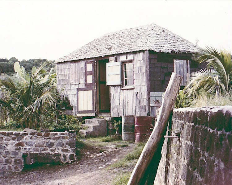 Shuttle House in the Grenadines, Mount Pleasant Bequia Gingerbread Cottage