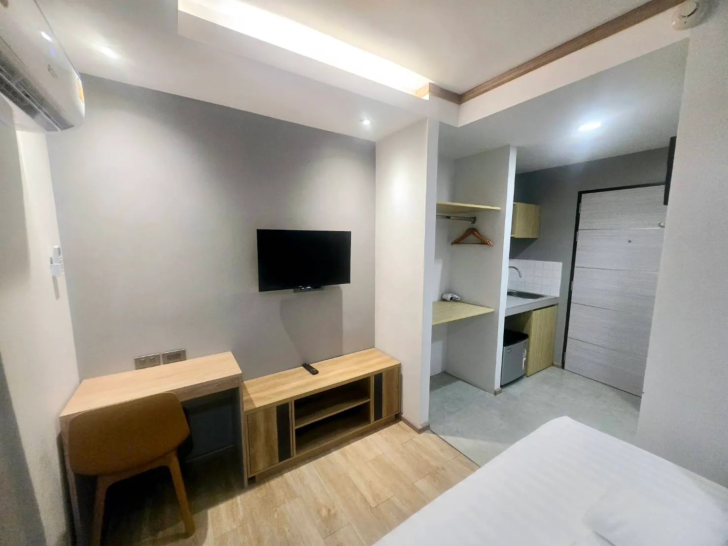 Prom Ratchada QUEEN SIZE BED TOWER3 | Prom Ratchada Thailand Cultural Centre Hotel