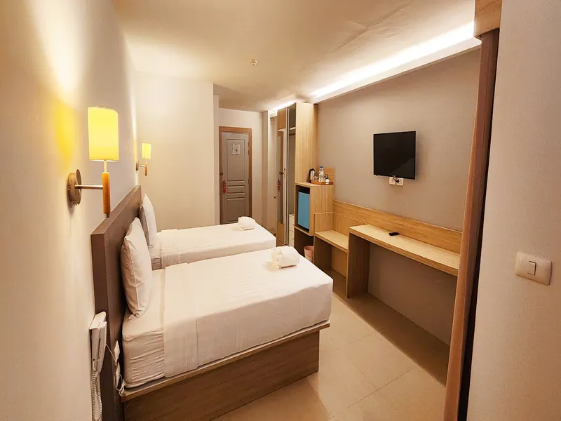 Prom Ratchada Triple Tower1 | Prom Ratchada Hotel