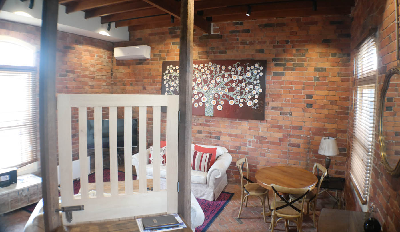 Stables Apartment stable door, Bon Accord B&B in Sale, Gippsland.