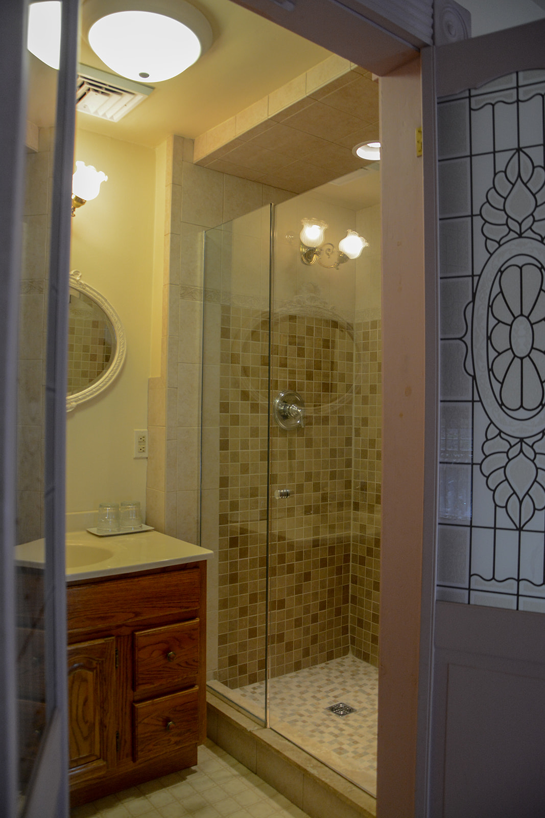Bathroom in the Birds Nest Suite.